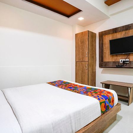 Fabhotel Galaxy I Αχμπανταμπάντ Εξωτερικό φωτογραφία