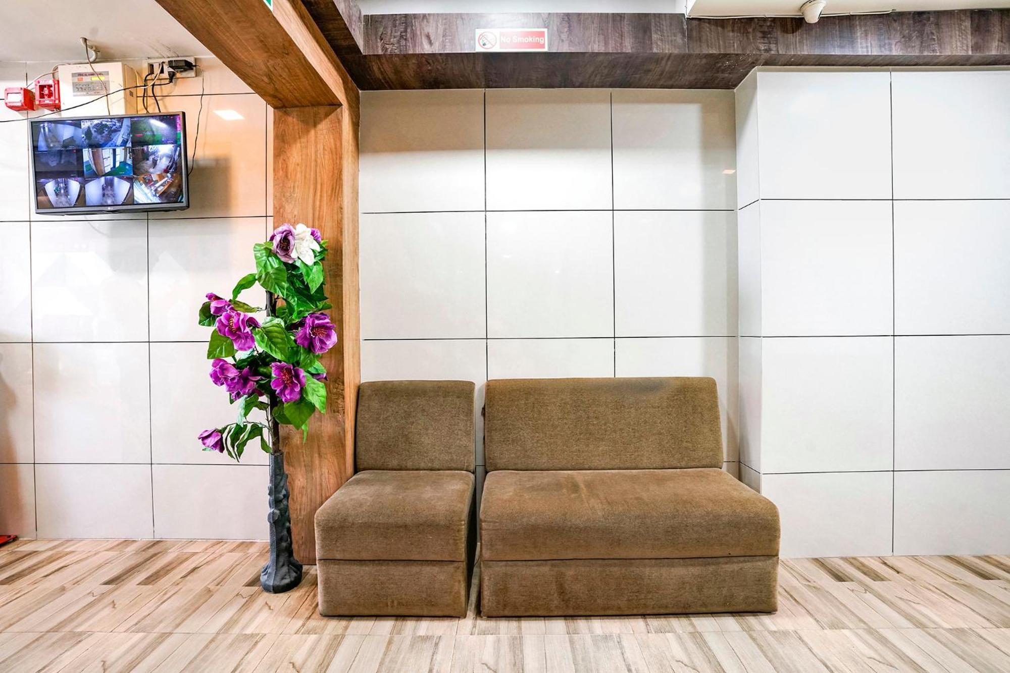 Fabhotel Galaxy I Αχμπανταμπάντ Εξωτερικό φωτογραφία