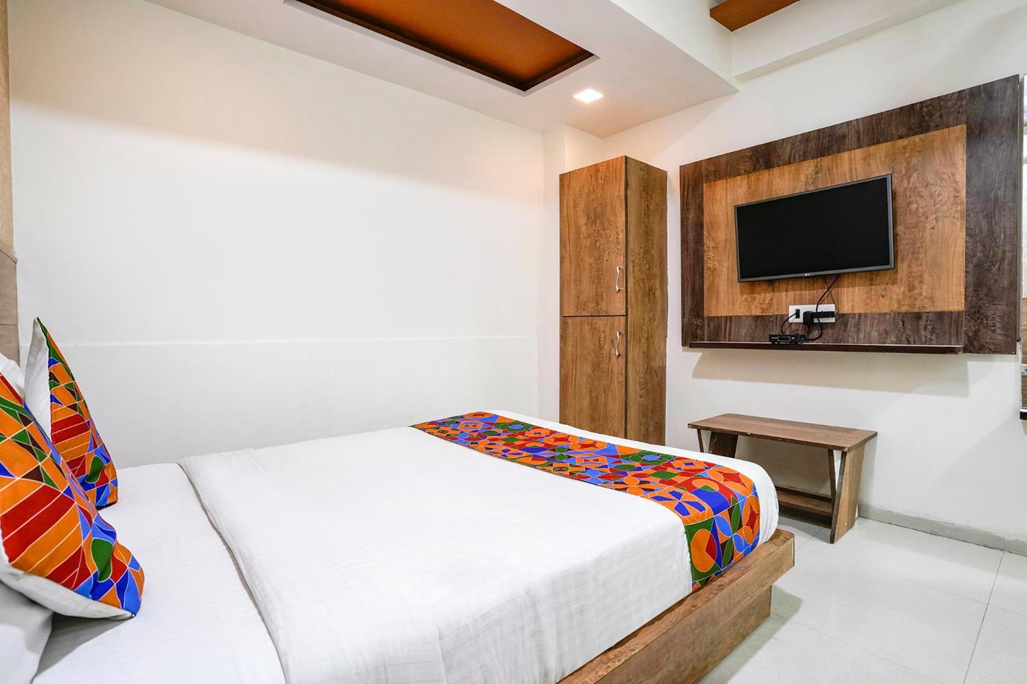 Fabhotel Galaxy I Αχμπανταμπάντ Εξωτερικό φωτογραφία