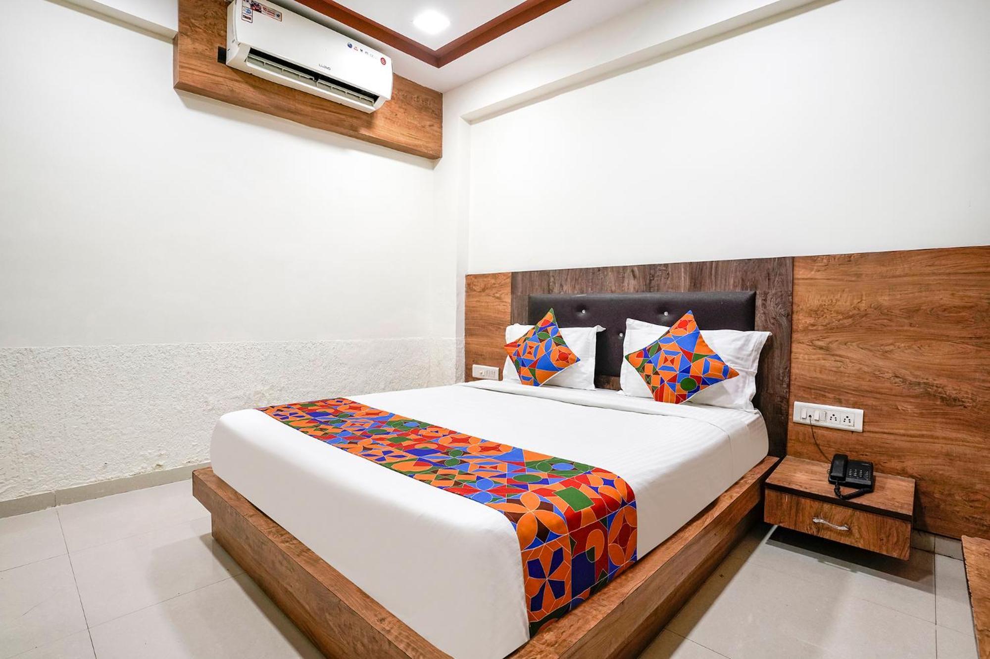 Fabhotel Galaxy I Αχμπανταμπάντ Εξωτερικό φωτογραφία