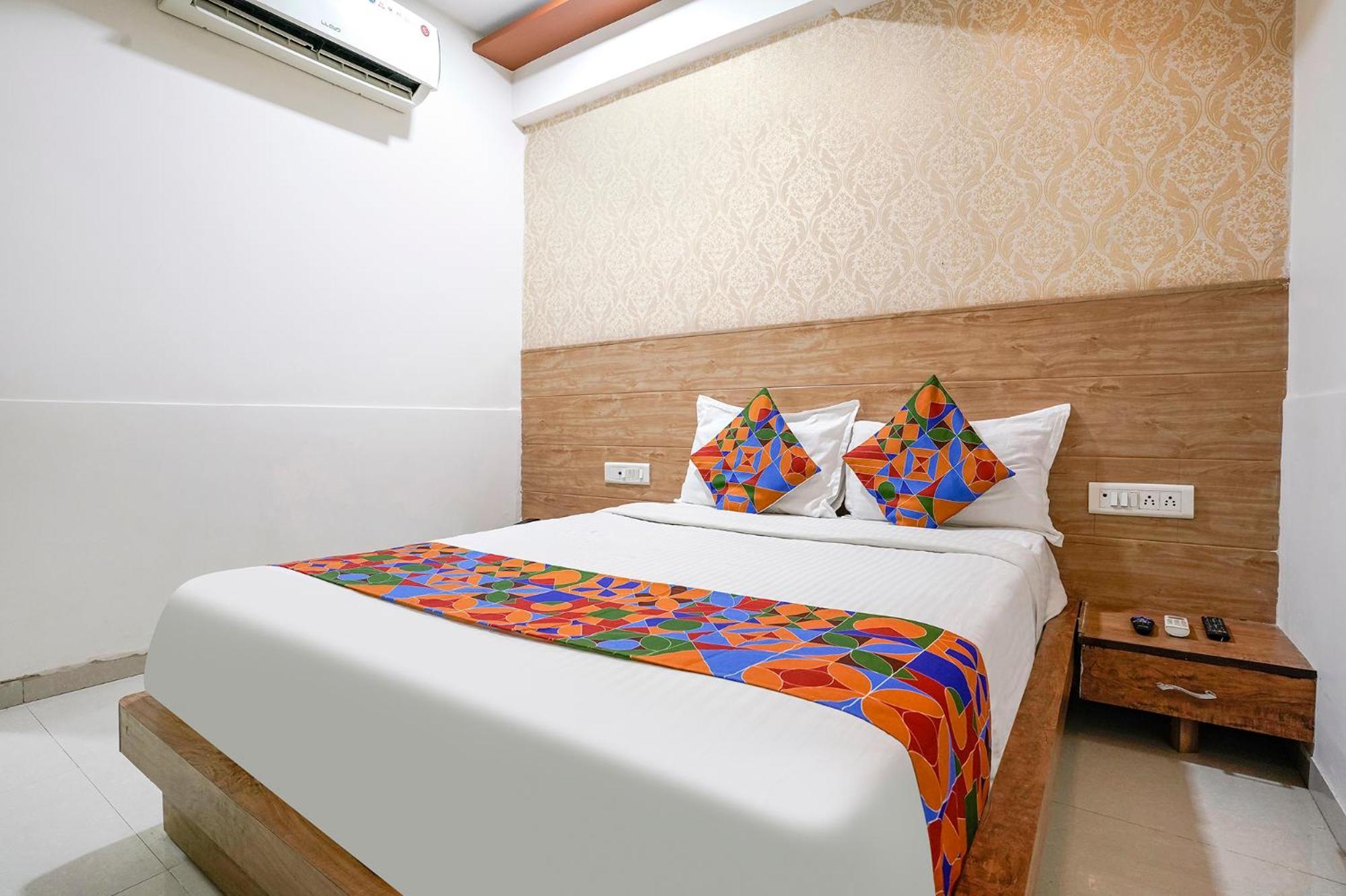 Fabhotel Galaxy I Αχμπανταμπάντ Εξωτερικό φωτογραφία