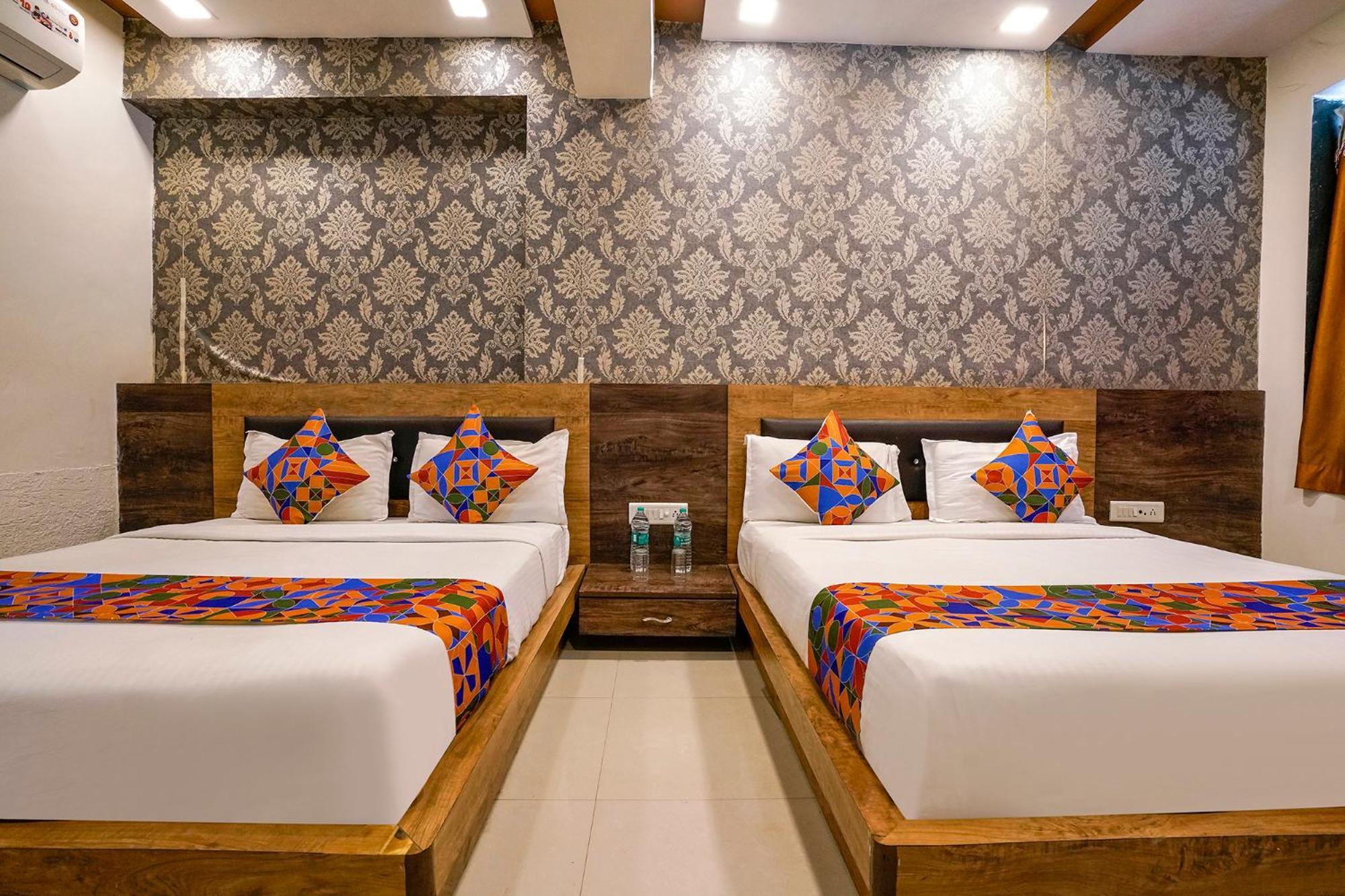 Fabhotel Galaxy I Αχμπανταμπάντ Εξωτερικό φωτογραφία