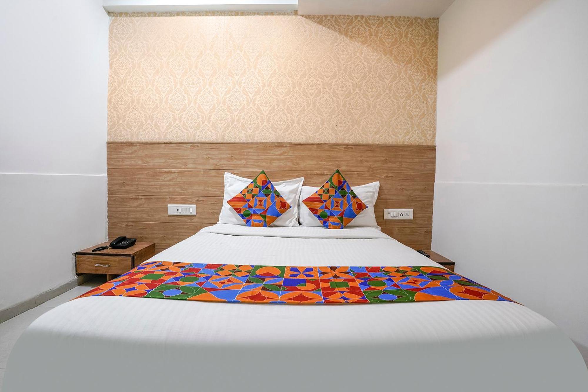 Fabhotel Galaxy I Αχμπανταμπάντ Εξωτερικό φωτογραφία