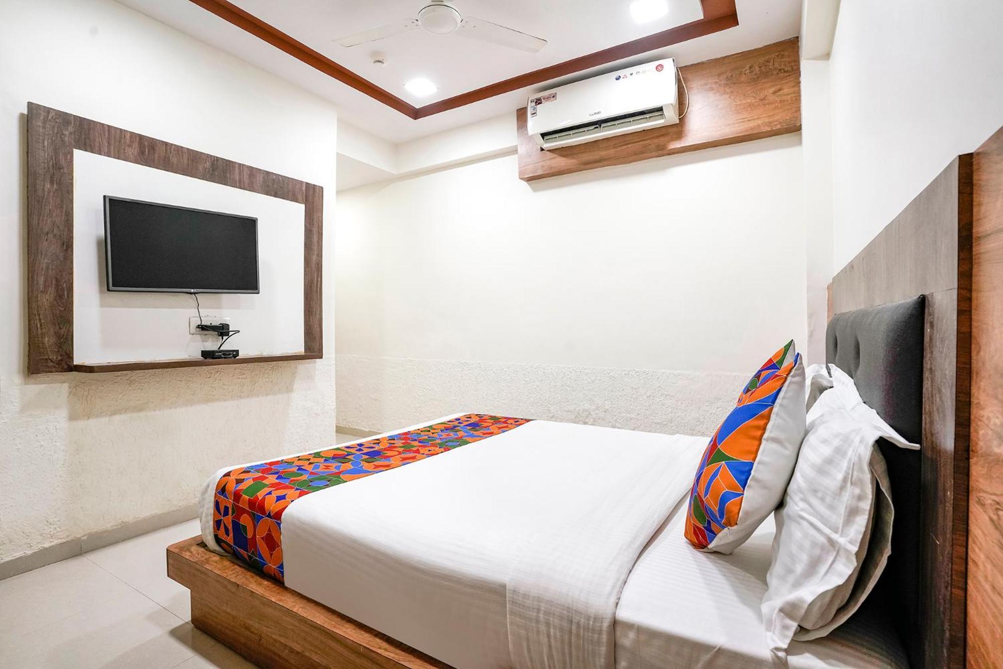 Fabhotel Galaxy I Αχμπανταμπάντ Εξωτερικό φωτογραφία