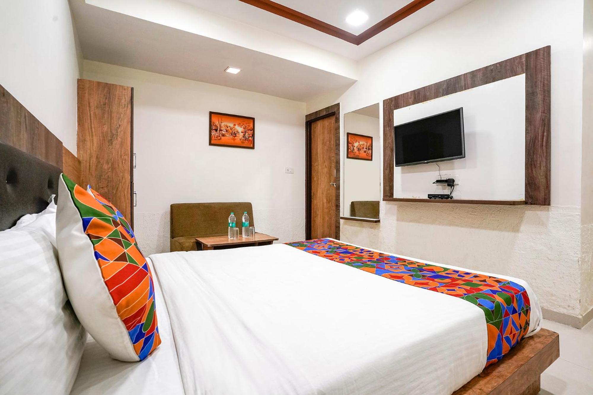 Fabhotel Galaxy I Αχμπανταμπάντ Εξωτερικό φωτογραφία