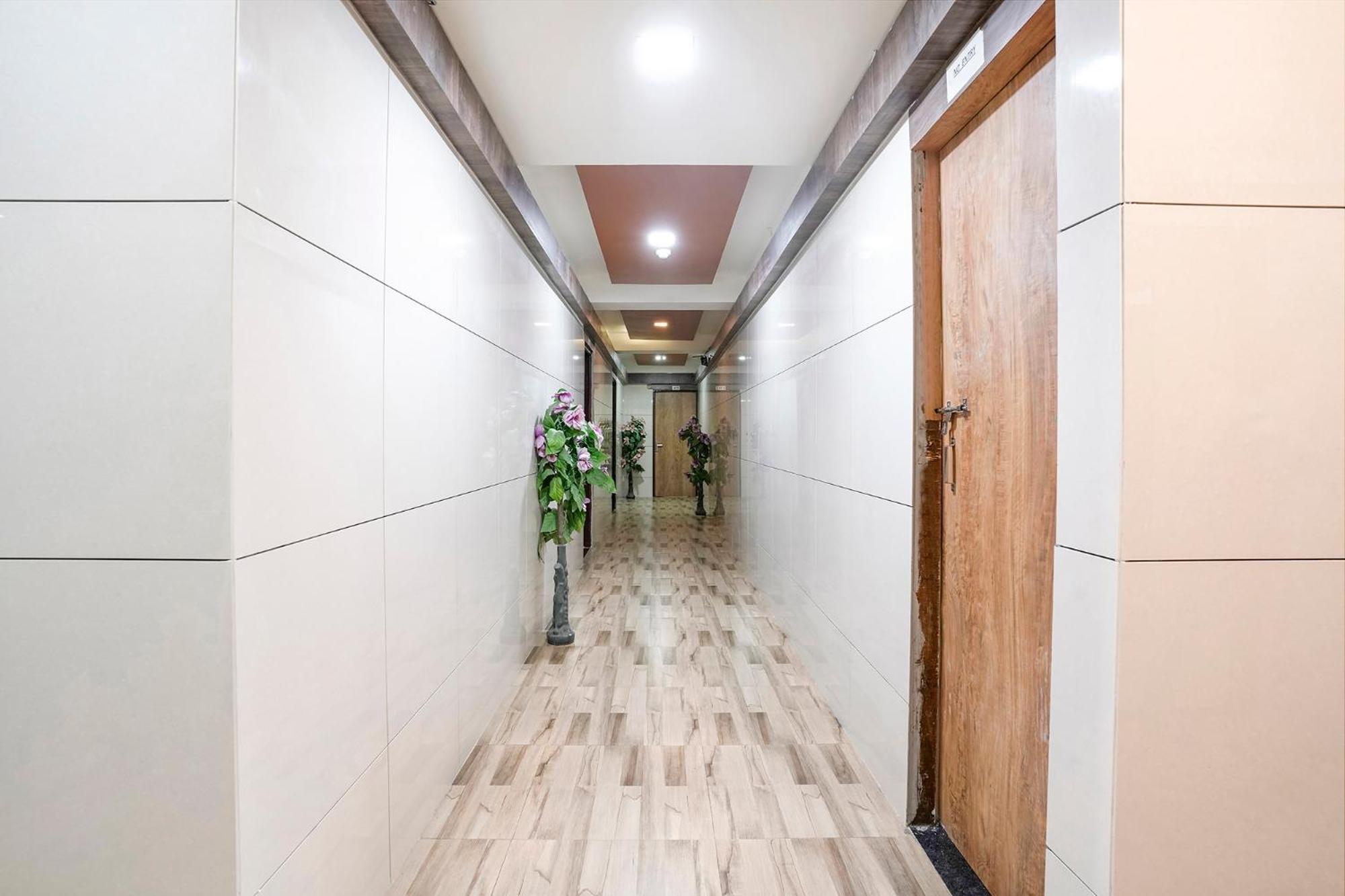 Fabhotel Galaxy I Αχμπανταμπάντ Εξωτερικό φωτογραφία