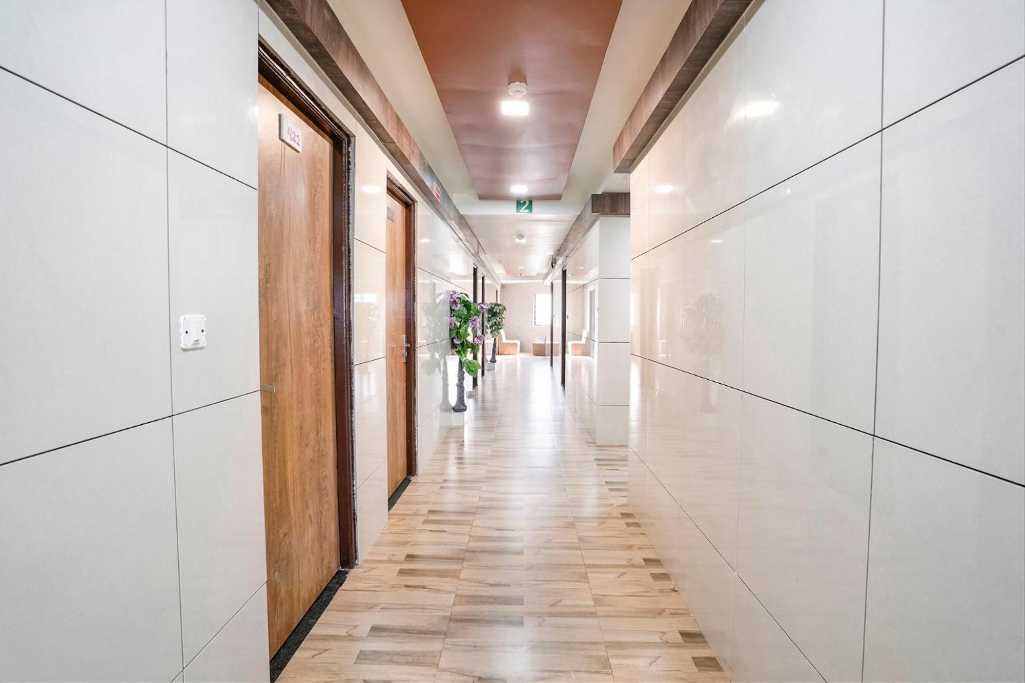 Fabhotel Galaxy I Αχμπανταμπάντ Εξωτερικό φωτογραφία