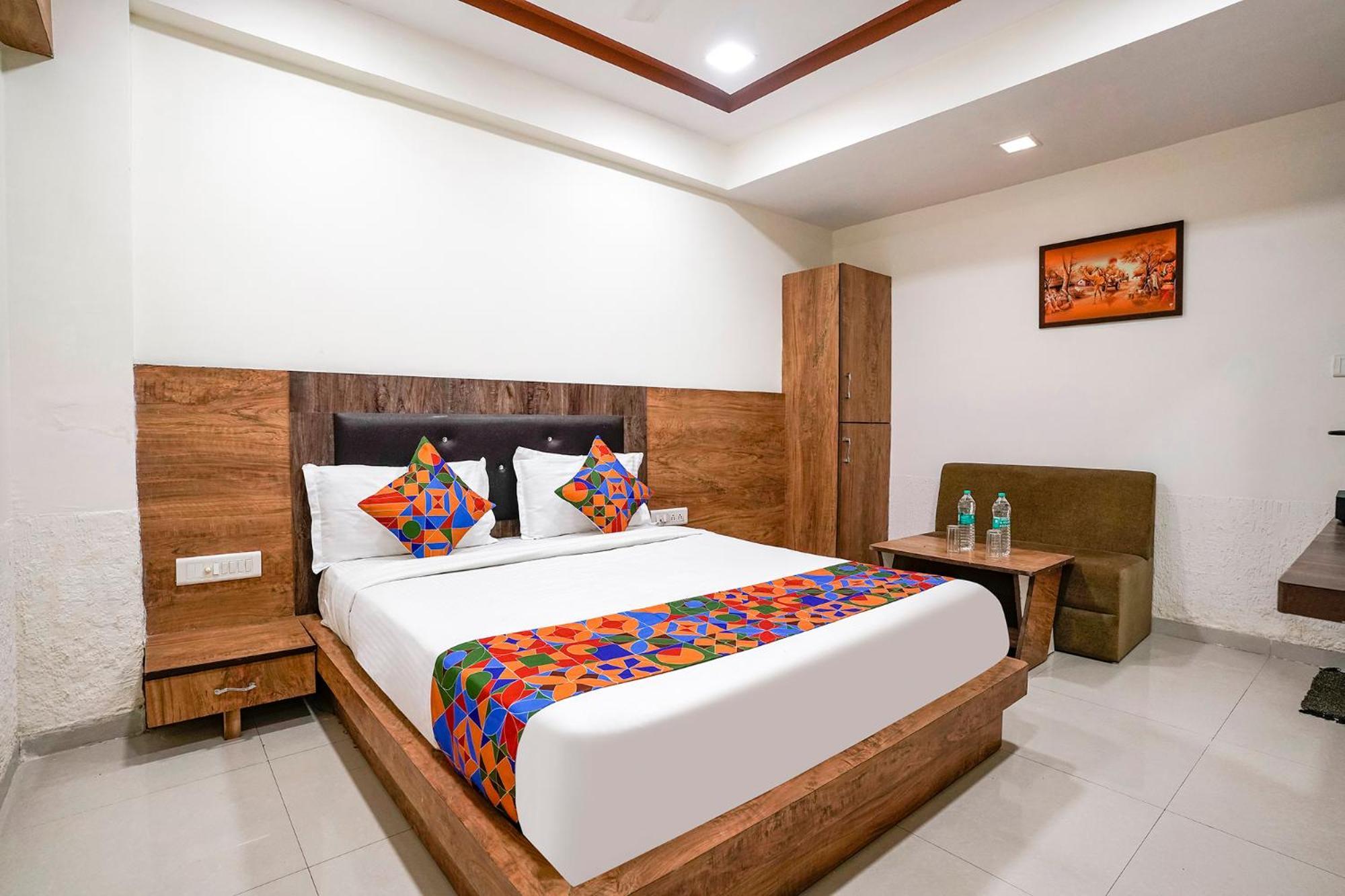 Fabhotel Galaxy I Αχμπανταμπάντ Εξωτερικό φωτογραφία